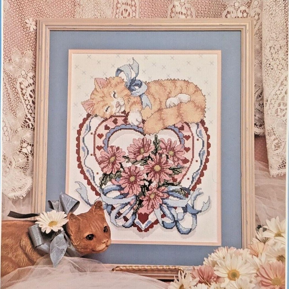 Vintage‎ Cat Heart Flowers Counted Cross Stitch Kit Candamar Designs 11" by 14"